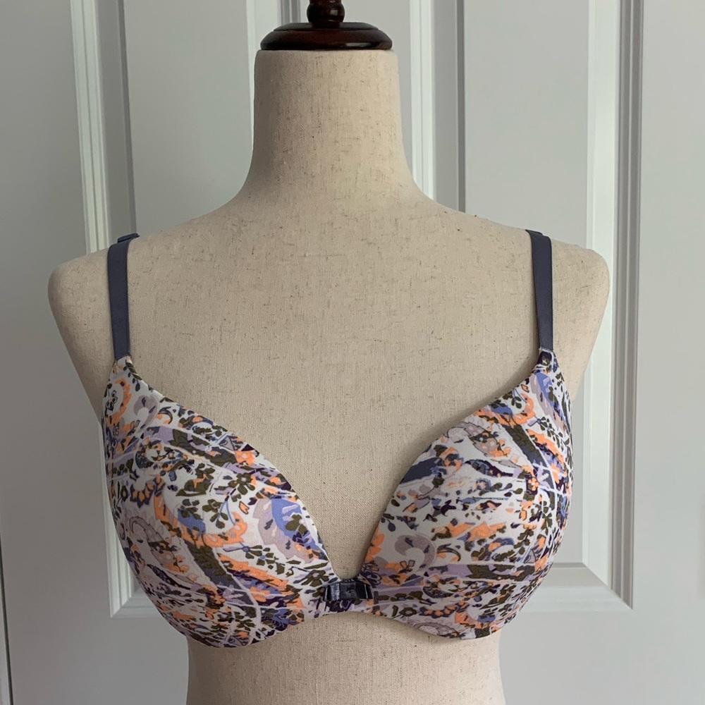 Victoria’s Secret Plunge Bra
